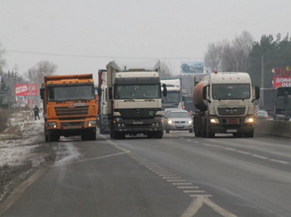 Госдума в 90 раз снизила сборы для дальнобойщиков