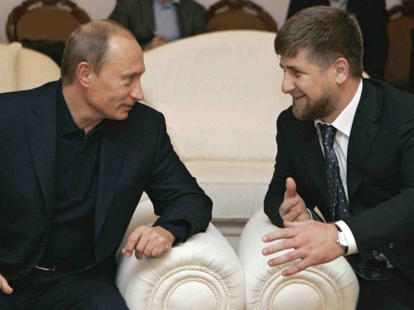 СМИ: Кадыров убедил Путина передать Чечне нефтяную компанию