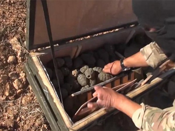 В южном пригороде Дамаска боевики ИГИЛ сдают оружие