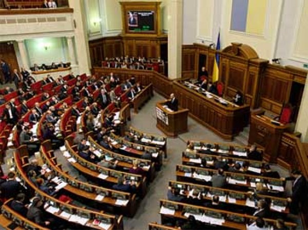 На Украине приняли бюджет-2016 с дефицитом в 3,7% ВВП