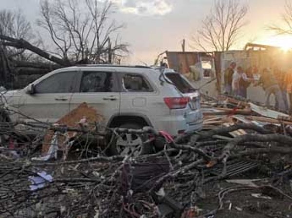 Торнадо на юге США: люди пропадают без вести, шестеро погибших