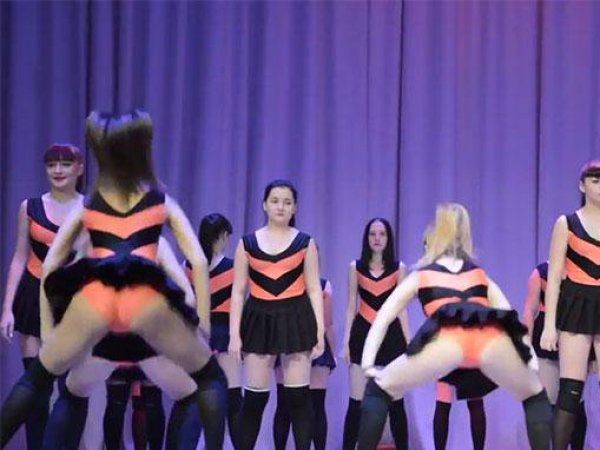 "Танец пчелок" из Оренбурга: ВИДЕО стало самым популярным российским роликом на YouTube в 2015 году