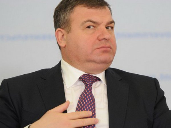 Сердюков вошёл в совет директоров холдинга "Вертолёты России"