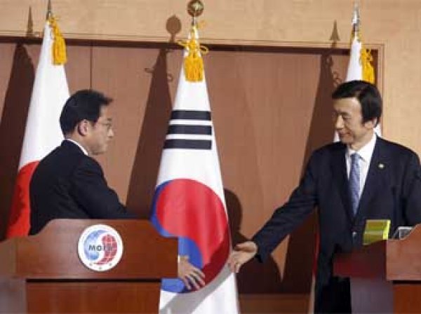 Япония и Корея урегулировали исторический спор о секс-рабынях