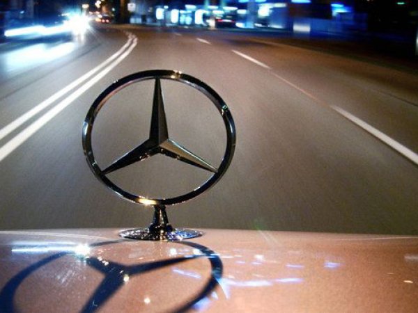 У безработного москвича угнали Mercedes-Benz за 9,7 млн рублей