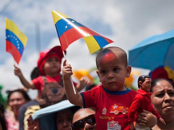 На выборах в Венесуэле впервые за 16 лет победила оппозиция