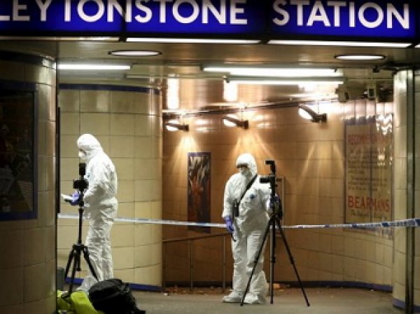 В метро Лондона мужчина с мачете перерезал горло пассажиру с криком «За Сирию»