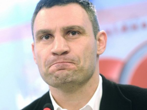Виталий Кличко принял присягу, но забыл ее прочитать