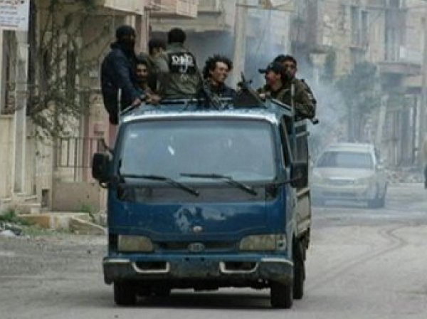 Боевики ИГИЛ захватили в заложники более 400 человек в сирийском Дэйр-эз-Зор