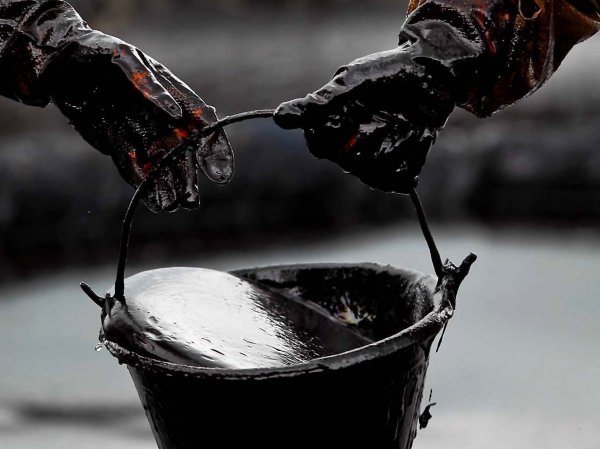 СМИ: Россия может спасти цены на нефть