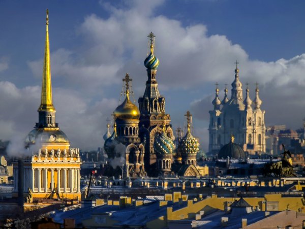 "Коммунисты России" собирают подписи за переименование Санкт-Петербурга