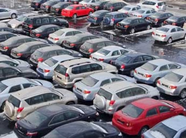 Эксперты: в 2015 году рынок подержанных автомобилей в России упал на 20%