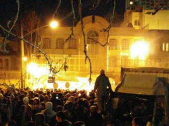 В Иране демонстранты разгромили посольство Саудовской Аравии