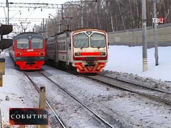 В Новой Москве вооруженные подростки напали на пассажиров электрички