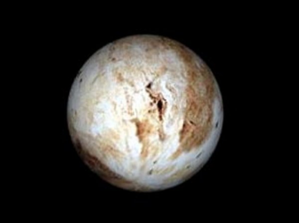 NASA: Плутон наполовину покрыт замерзшей водой