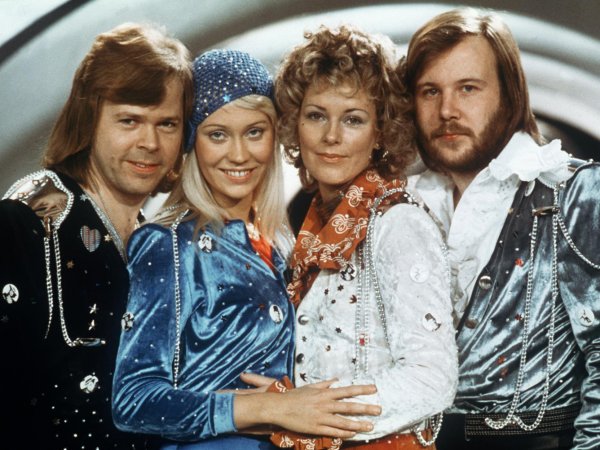 Участники группы ABBA воссоединилась на открытии ресторана