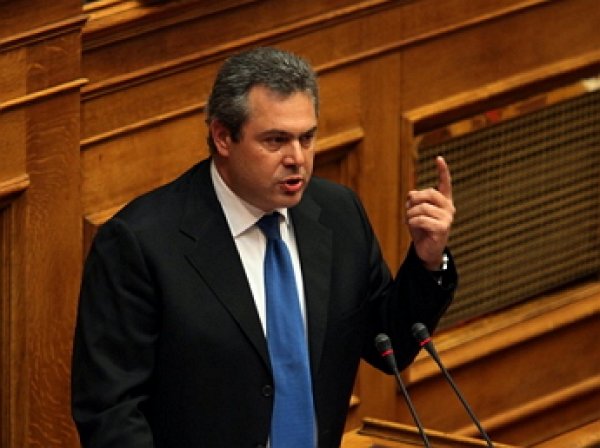 Министр нацобороны Греции заявил о продажи нефти ИГИЛ через Турцию
