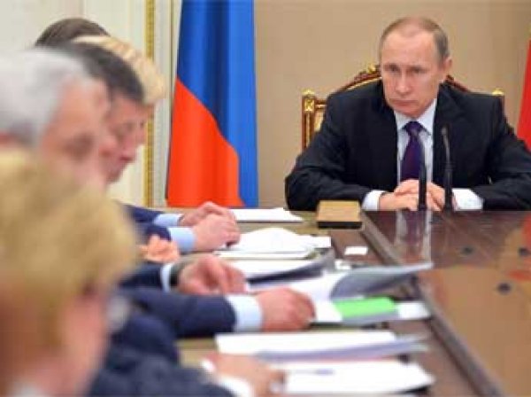 Путин процитировал Высоцкого и посоветовал Трутневу «не показывать бицепс»