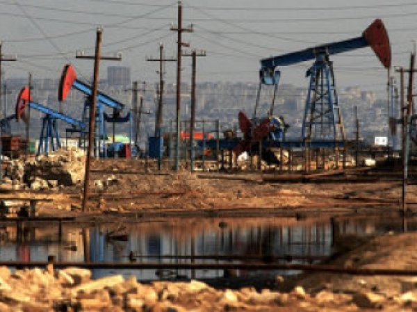 Курс доллара на сегодня, 19 февраля 2016: Иран назвал заморозку нефтедобычи недостаточной для стабилизации цен