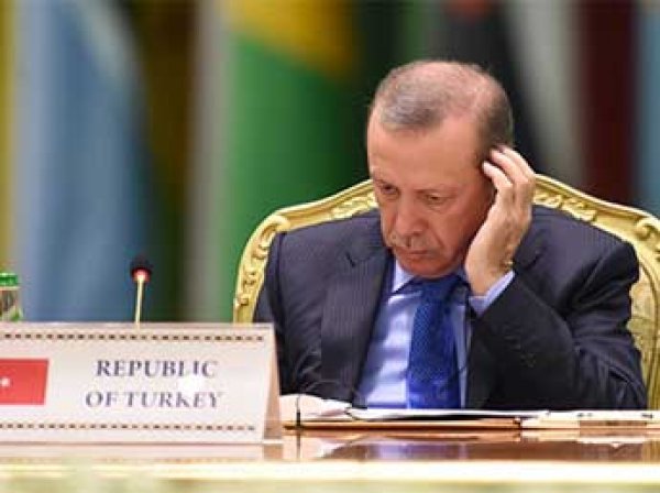 Эрдоган отказался прекращать обстрелы курдов в Сирии по требованию США