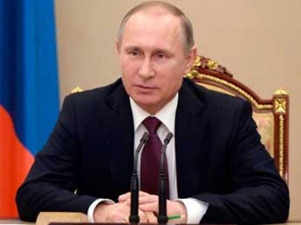 Путин предложил ввести в России присягу для чиновников