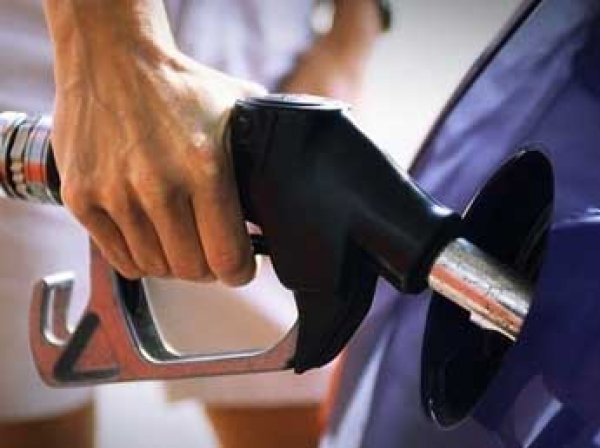 Минфин решил закрыть дыры в бюджете повышением цен на бензин