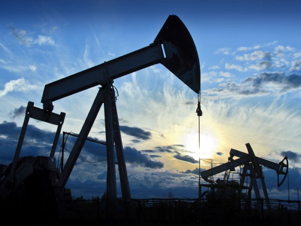 Курс доллара на сегодня, 28 февраля 2016: нефть нацеливается на прорыв месячного диапазона - эксперты