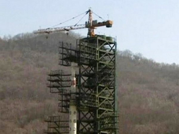 Власти КНДР намерены в феврале запустить собственный космический спутник