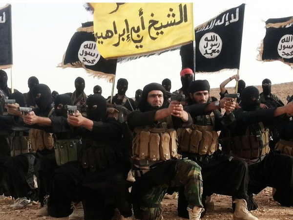 Боевики ИГИЛ казнили 300 жителей Мосула