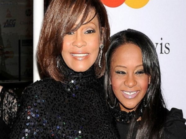 Названа точная причина смерти дочери Уитни Хьюстон