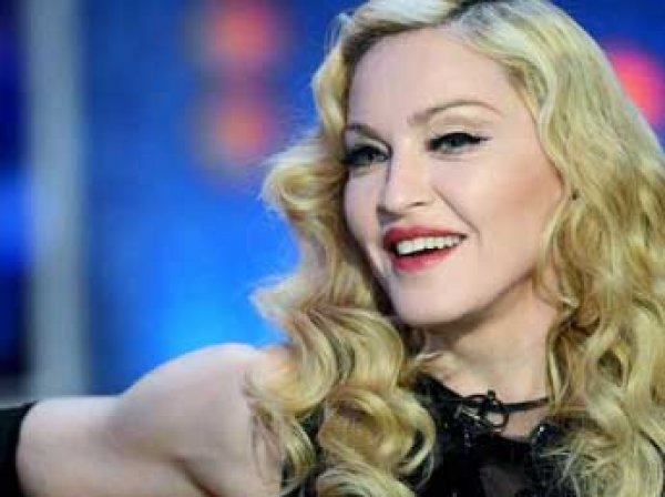 Мадонна шокировала публику в Австралии на концерте: пила текилу и упала с велосипеда