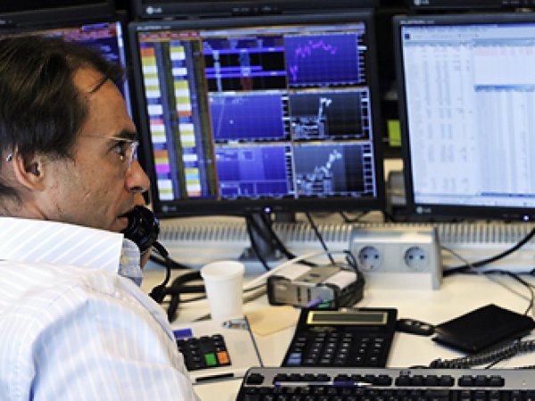 Курс доллара на сегодня, 11 марта 2016: по мнению эксперта, подняться рублю поможет Федрезерв США