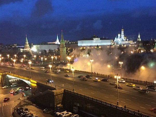 Очевидцы: возле Кремля появилось задымление