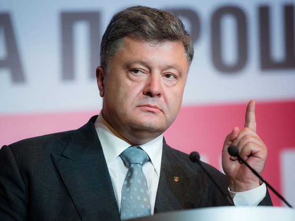 Порошенко заявил о 10 тысячах погибших в Донбассе