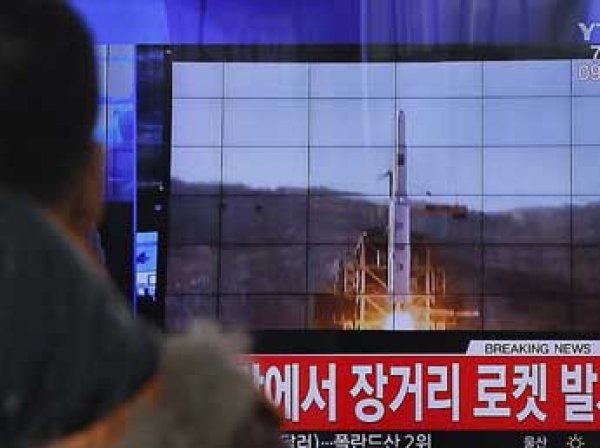 Южная Корея пригрозила ответить на провокации КНДР ядерным ударом