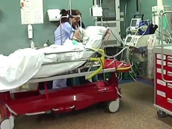 Медсестру в Италии арестовали по подозрению в убийстве 13 пациентов