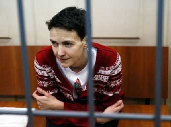 Савченко прекратила голодовку по личной просьбе Порошенко