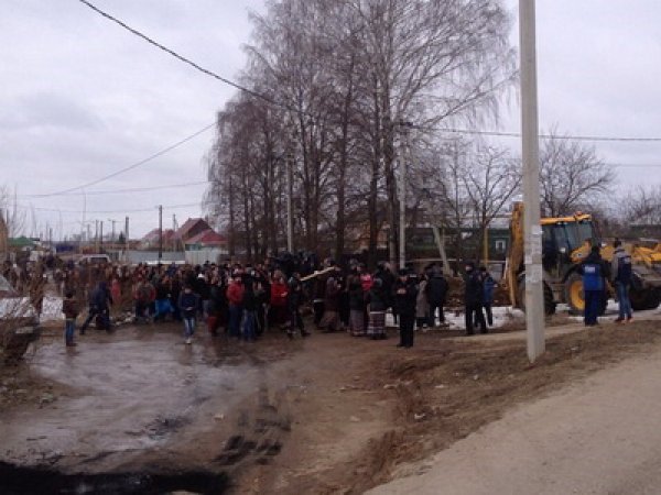 Цыгане в Плеханово 16 марта 2016 устроили бунт (ВИДЕО)