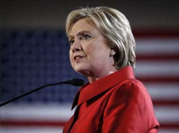 Клинтон пообещала в случае победы сформировать правительство США на 50% из женщин