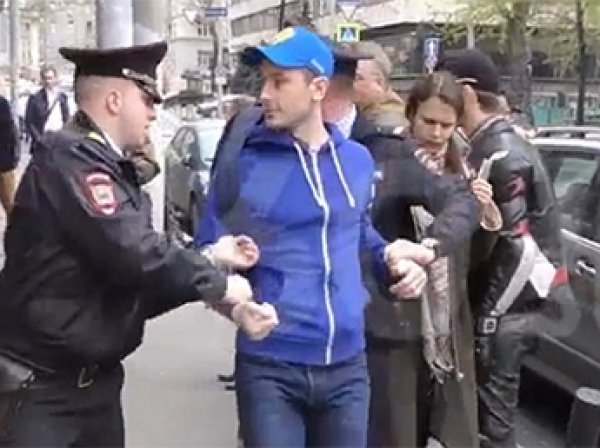 Нападавший с зеленкой на Улицкую и Навального оказался украинцем