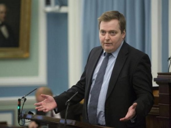 Премьер-министр Исландии ушёл в отставку из-за офшорного скандала