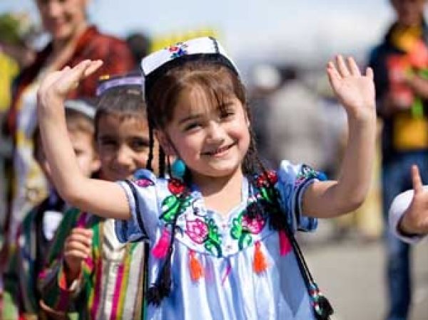 В Таджикистане власти запретили давать детям русские имена и фамилии