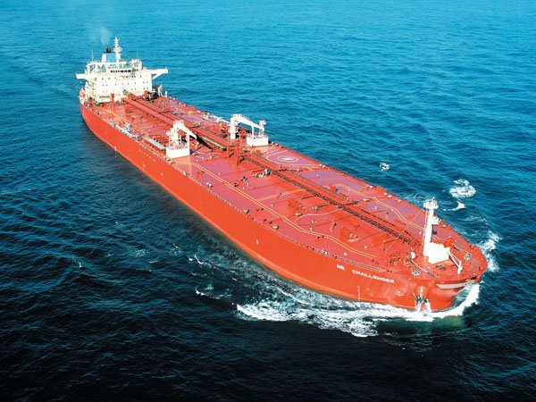 В Каспийском море при пожаре на российском танкере погиб один человек