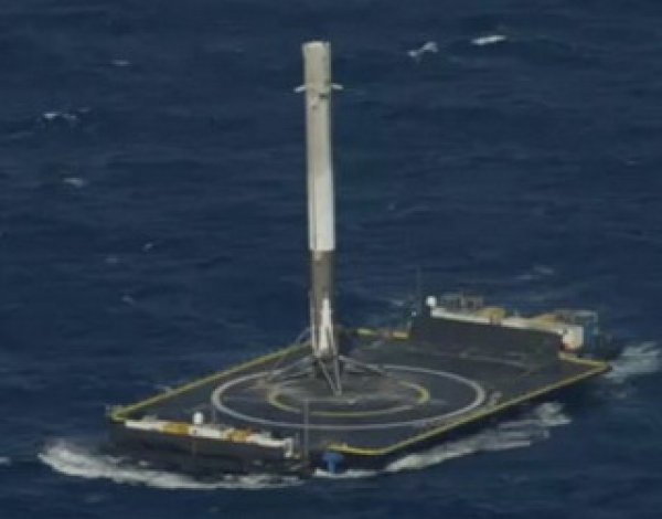 Видео успешной посадки Falcon 9 появилось в Сети