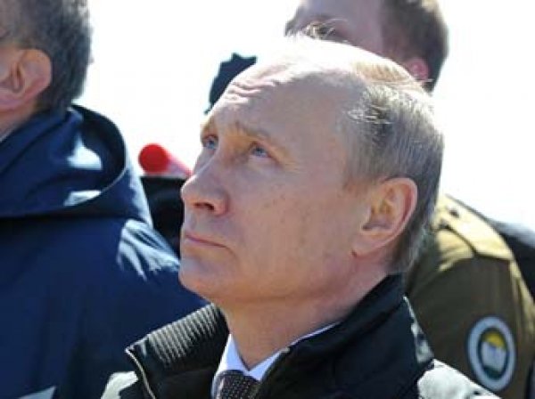 Путин объявил выговоры Рогозину и Комарову из-за отмены запуска с Восточного