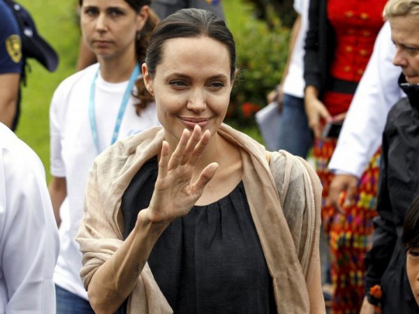 Анджелина Джоли, новости сегодня: На фоне слухов о госпитализации Анджелина Джоли встретилась с Пан Ги Муном (ФОТО)