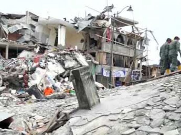 Число жертв землетрясения на Эквадоре достигло 272 человек