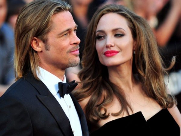 Анджелина Джоли, последние новости 19 апреля: СМИ сообщили, что Анджелина Джоли и Брэд Питт все же разводятся