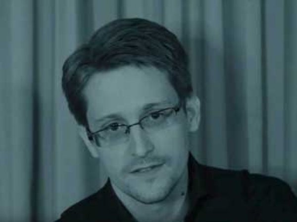 В Сети опубликован совместный клип Жана-Мишеля Жарра и Сноудена