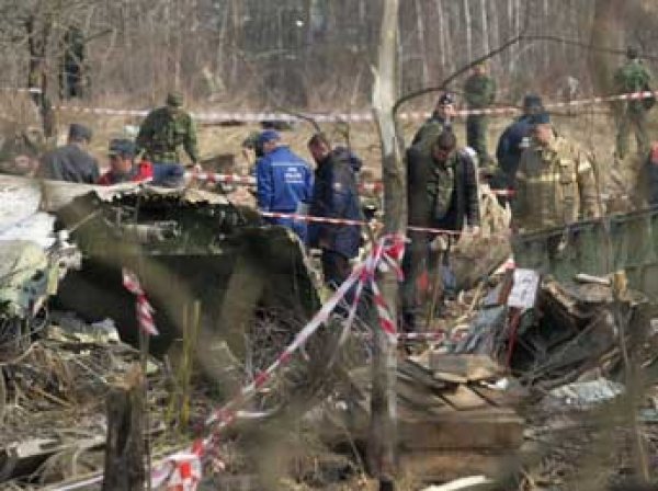 Польша назвала фальсификацией отчет о авиакатастрофе под Смоленском